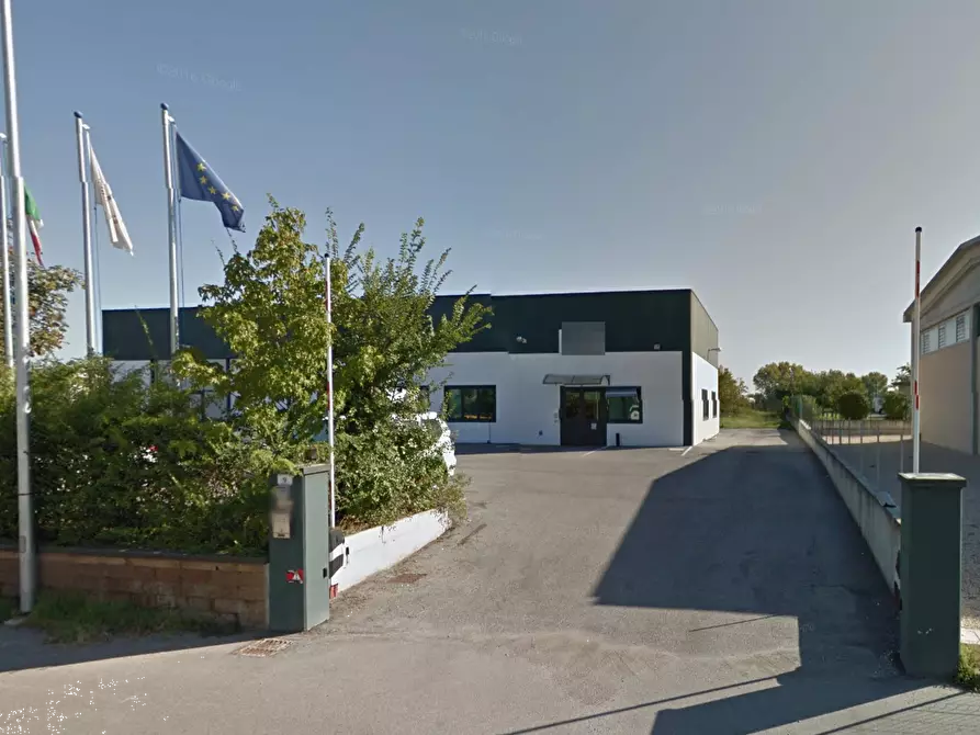 Immagine 2 di Laboratorio in vendita  in Via Donatori di Sangue a Moglia