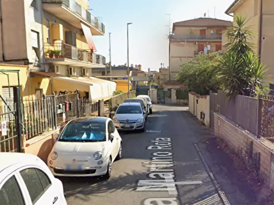 Immagine 3 di Garage in vendita  in Via Martino Rota a Roma