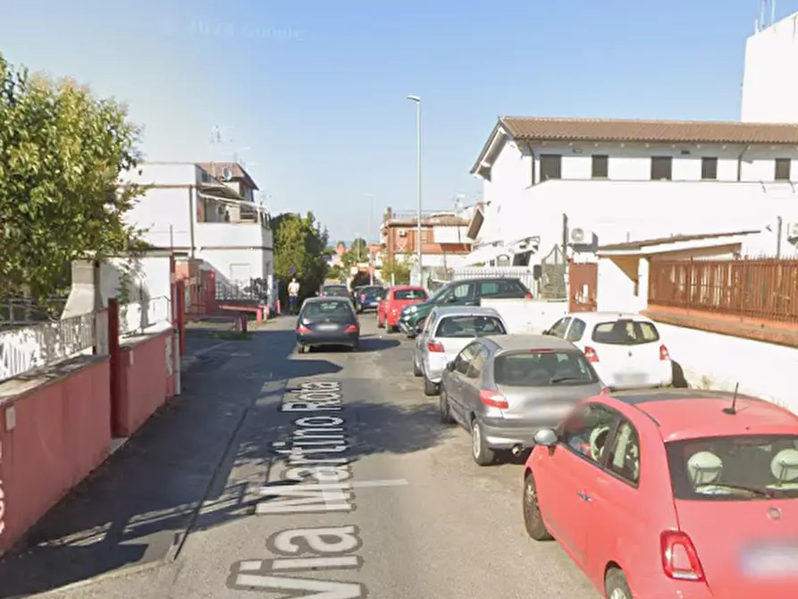Immagine 4 di Garage in vendita  in Via Martino Rota a Roma