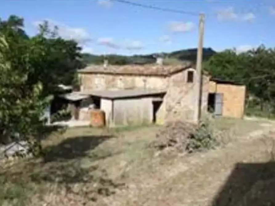 Immagine 1 di Magazzino in vendita  in Via Cà Biagio a Urbino