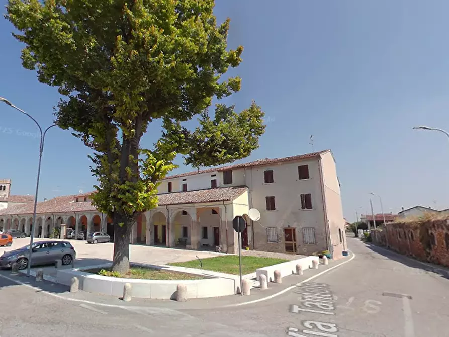 Immagine 7 di Porzione di casa in vendita  in Piazza Finzi a Marcaria