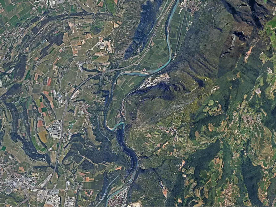 Immagine 3 di Terreno agricolo in vendita  in frazione di Ceraino a Dolcè