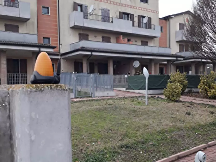 Immagine 22 di Appartamento in vendita  in Strada Statale Della Cisa a Borgo Virgilio