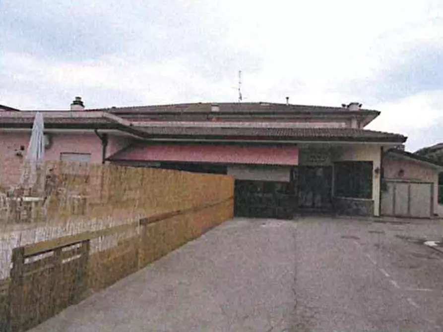 Immagine 2 di Appartamento in vendita  in via Barbarigo a Tribano