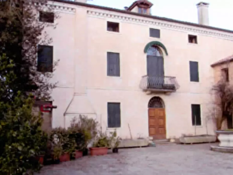 Immagine 2 di Villa in vendita  in Via Roma a Arre