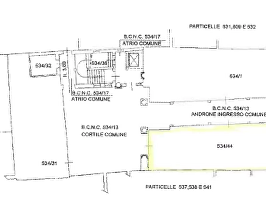 Immagine 9 di Stabile in vendita  in Via Giovanni Pico a Mirandola