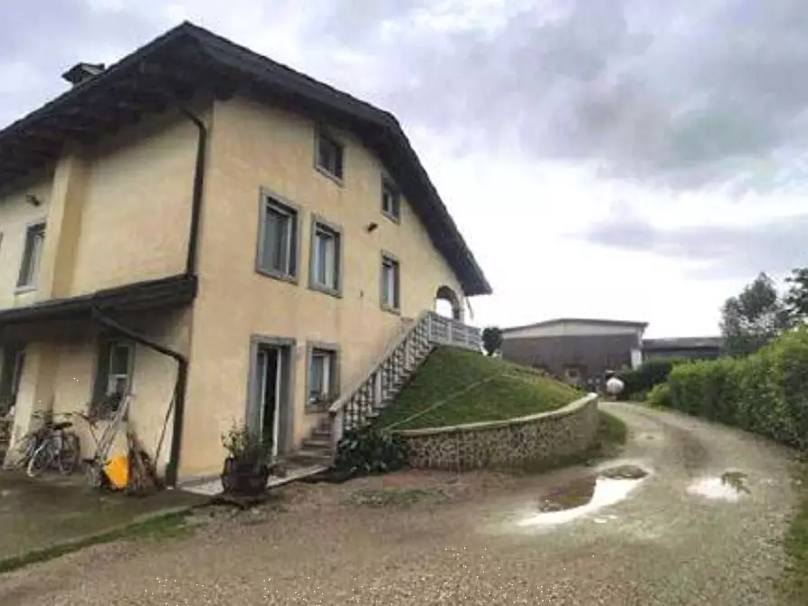 Immagine 5 di Casa bifamiliare in vendita  in Località Molino di Sopra a Castions Di Strada