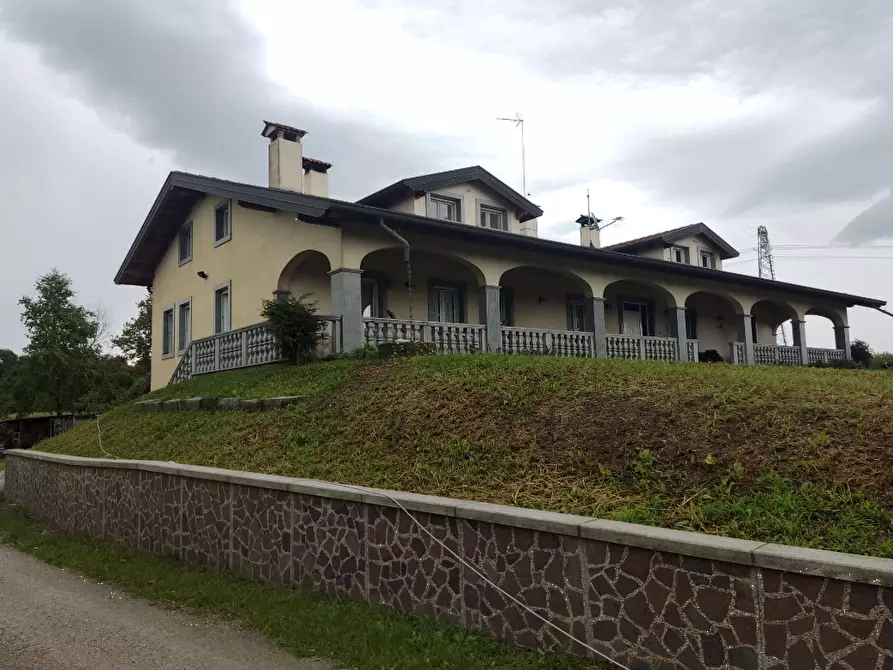 Immagine 6 di Casa bifamiliare in vendita  in Località Molino di Sopra a Castions Di Strada