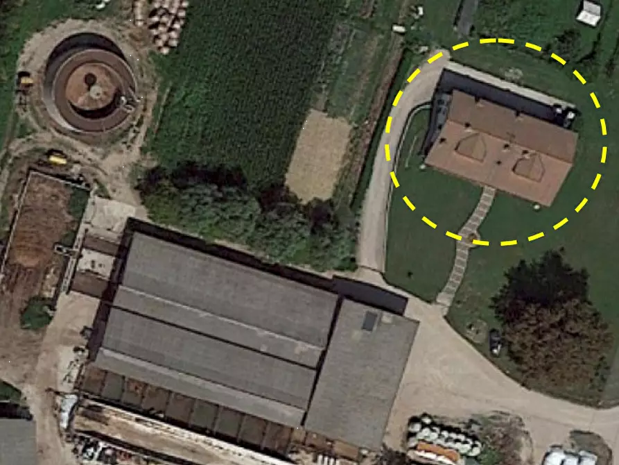 Immagine 9 di Casa bifamiliare in vendita  in Località Molino di Sopra a Castions Di Strada