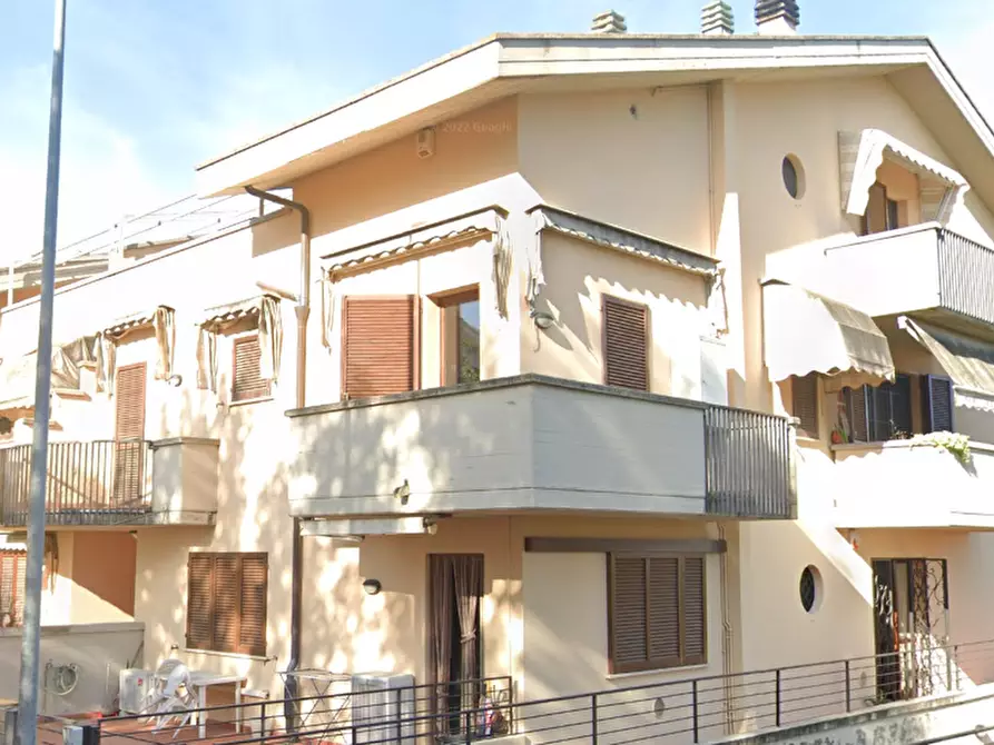 Immagine 5 di Appartamento in vendita  in Via Osteria Bianca a Empoli