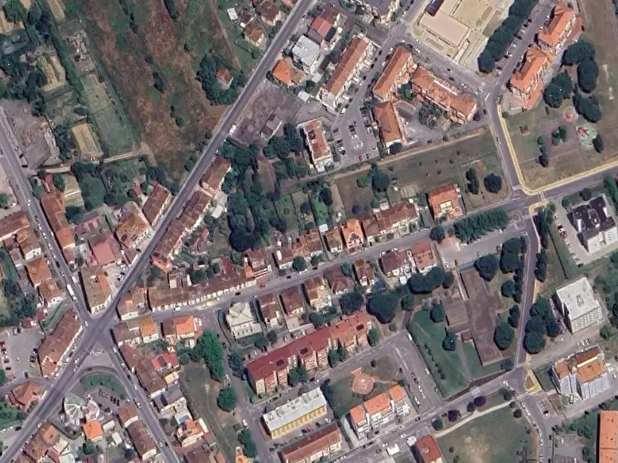 Immagine 13 di Appartamento in vendita  in Via Osteria Bianca a Empoli