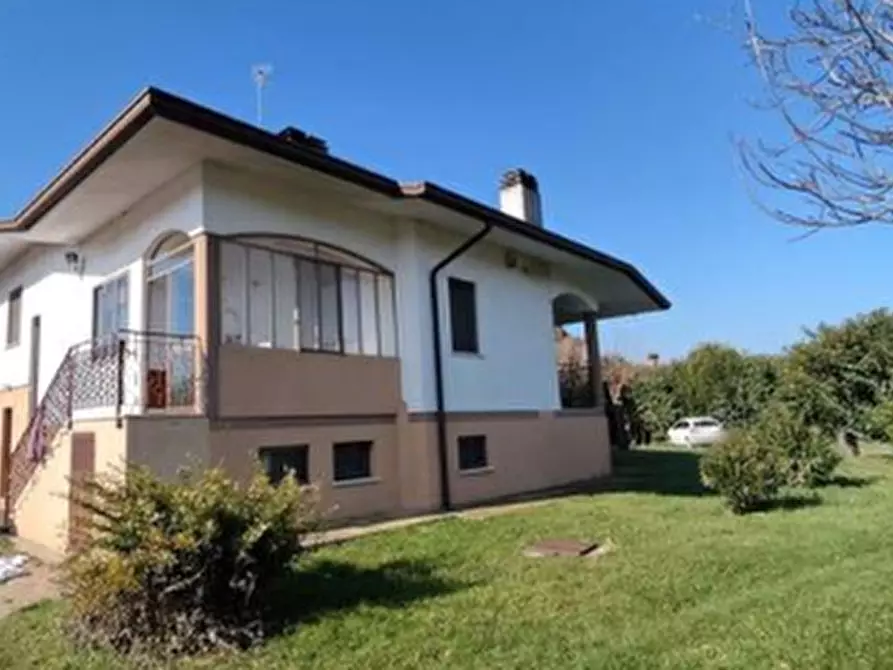 Immagine 2 di Villa in vendita  in Via San Floreano  a Santa Maria La Longa