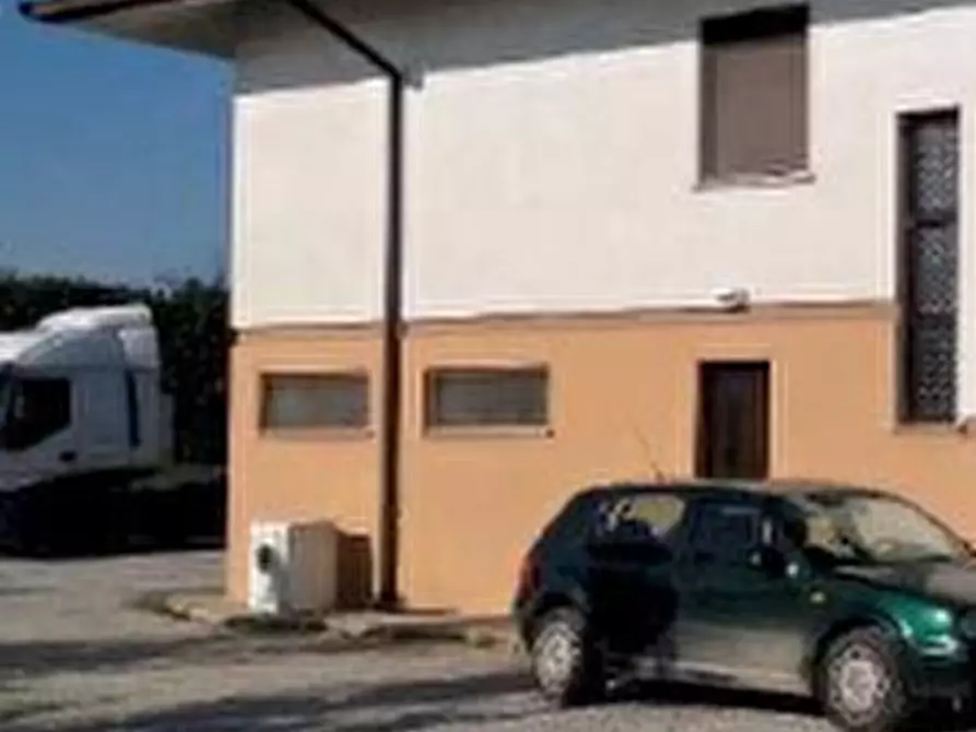 Immagine 4 di Villa in vendita  in Via San Floreano  a Santa Maria La Longa