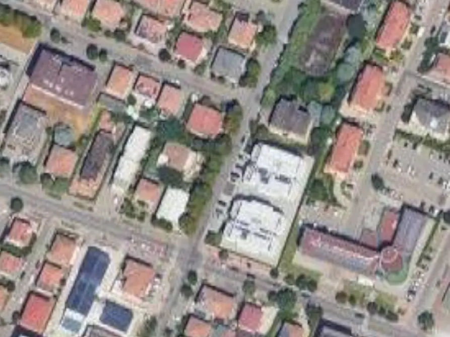 Immagine 11 di Garage in vendita  in Via Filippo Brunelleschi a Carpi