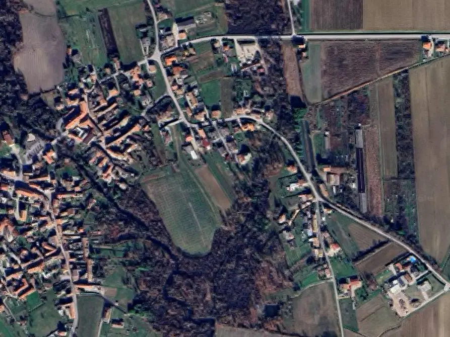 Immagine 21 di Azienda agricola in vendita  in Via Bando  a Porpetto