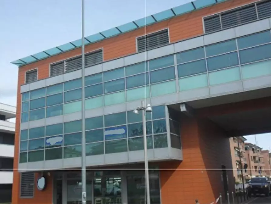 Immagine 5 di Ufficio in vendita  in Via A. Manzoni a Carpi