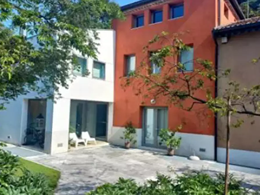 Immagine 2 di Casa bifamiliare in vendita  in Via Monte Cengio a Cittadella