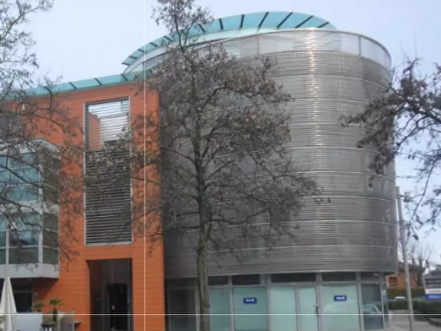 Immagine 1 di Garage in vendita  in Via Giovanni Falcone a Carpi