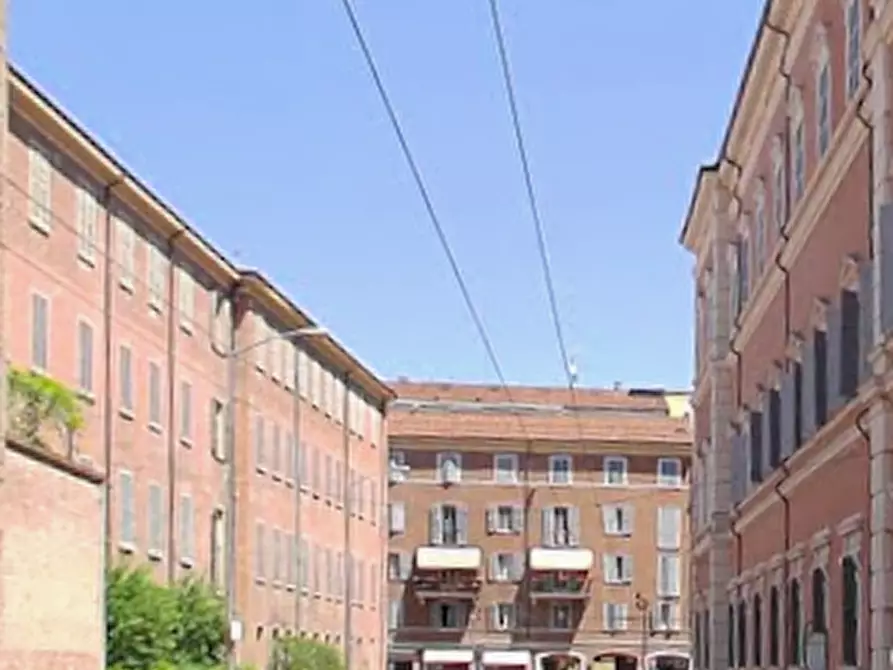 Immagine 10 di Garage in vendita  in Viale III Febbraio a Carpi