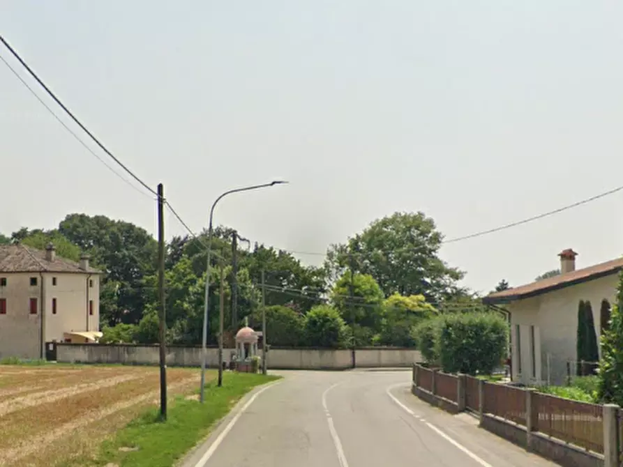 Immagine 10 di Terreno agricolo in vendita  in  Via Ferraro Primo a San Zenone Degli Ezzelini