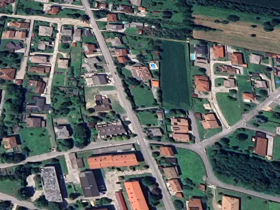 Immagine 13 di Negozio in vendita  in Viale della Stazione a Tarcento