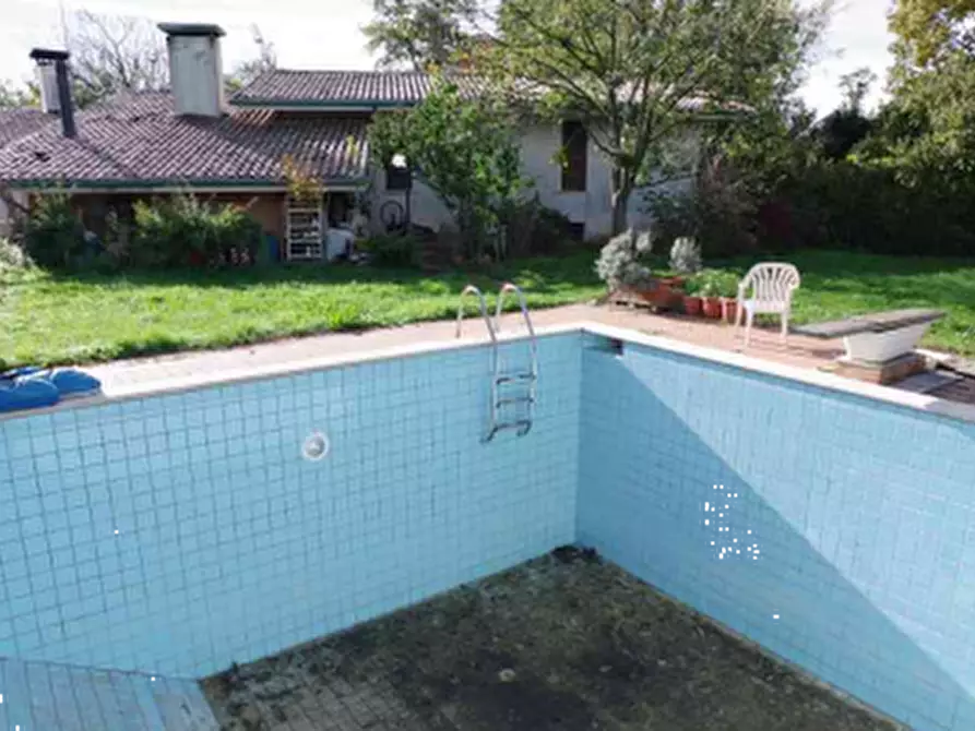 Immagine 4 di Villa in vendita  in Via G. Pascoli a Ponzano Veneto