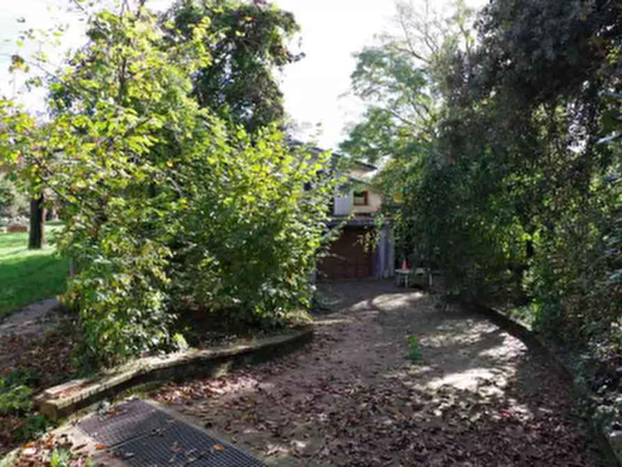 Immagine 1 di Villa in vendita  in Via G. Pascoli a Ponzano Veneto