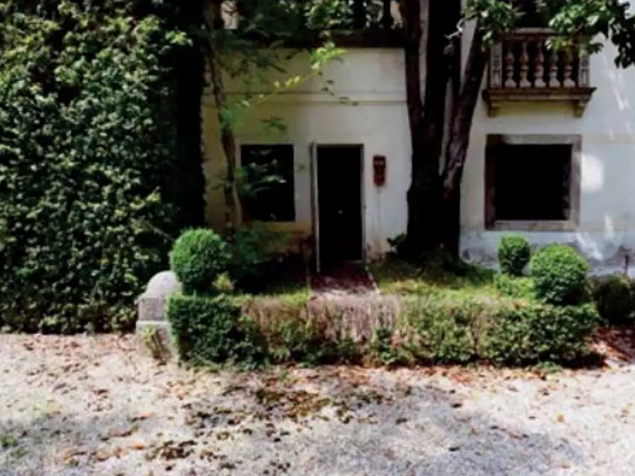 Immagine 7 di Stabile in vendita  in Viale Camillo Cavour a Vittorio Veneto