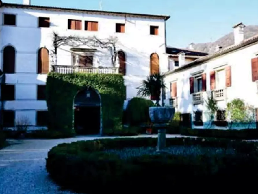 Immagine 11 di Stabile in vendita  in Viale Camillo Cavour a Vittorio Veneto