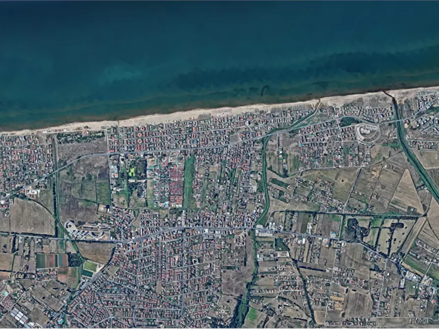 Immagine 17 di Villa in vendita  in Viale Tor S. Lorenzo a Ardea