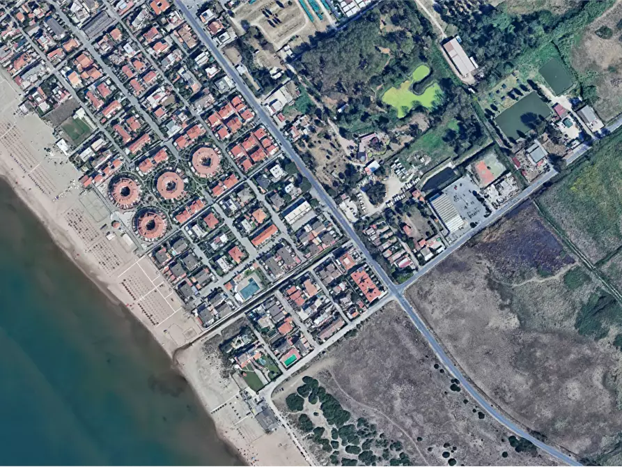 Immagine 19 di Villa in vendita  in Viale Tor S. Lorenzo a Ardea