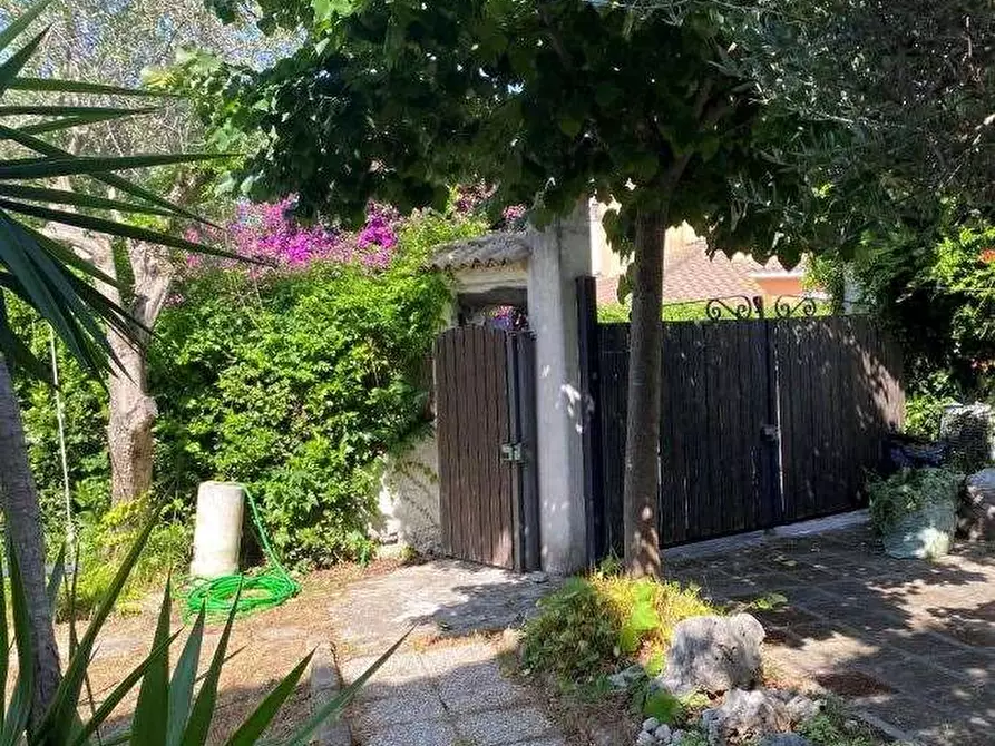 Immagine 3 di Villa in vendita  in Via Campo di Carne a Ardea