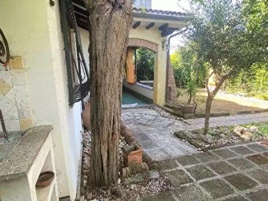 Immagine 10 di Villa in vendita  in Via Campo di Carne a Ardea