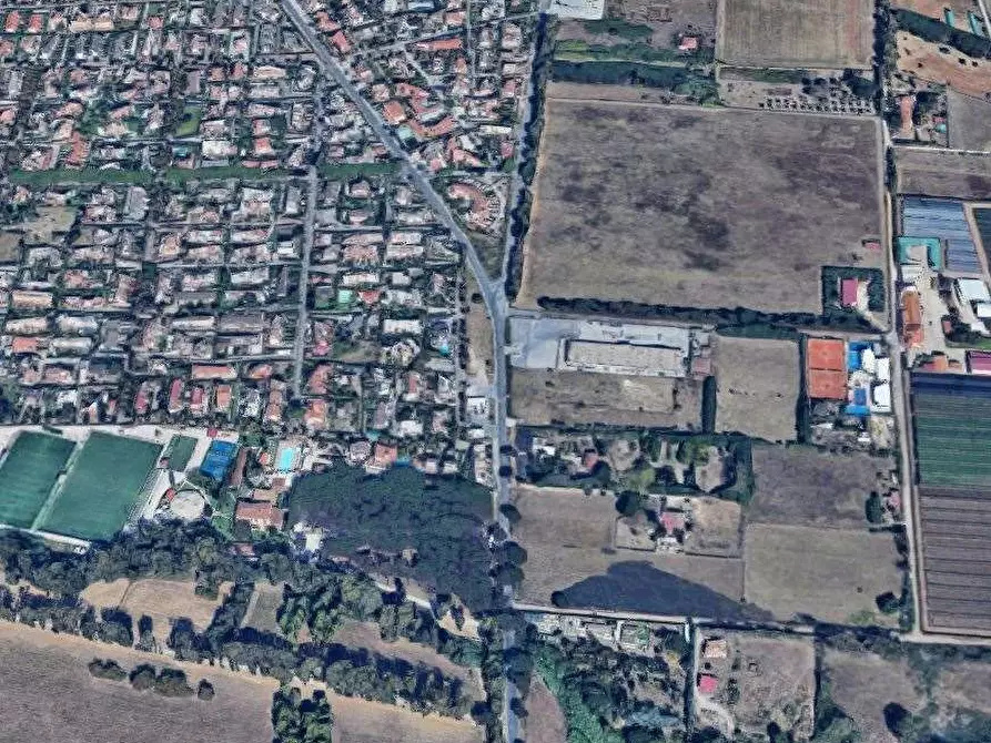 Immagine 1 di Negozio in vendita  in Via delle Pinete a Ardea