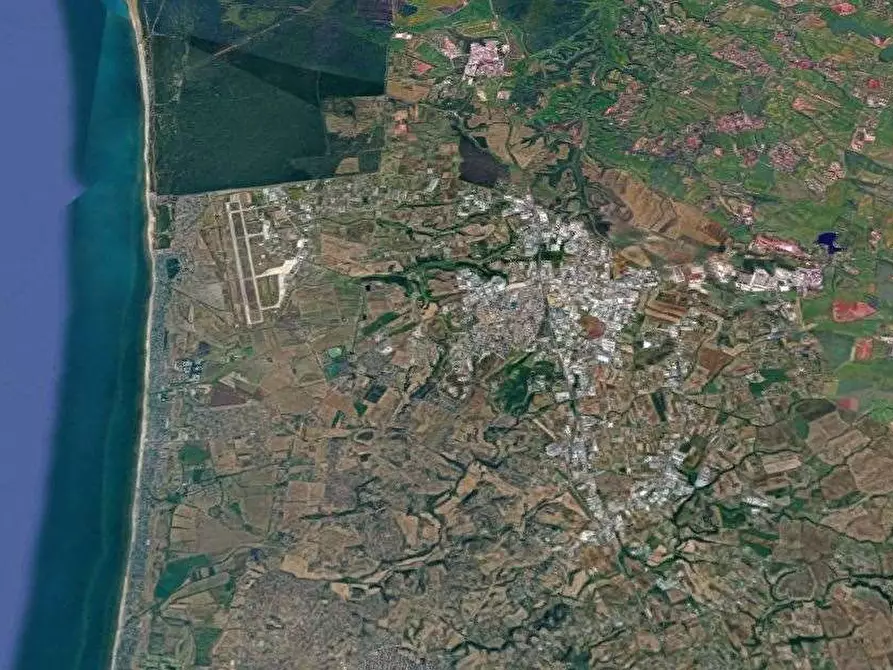 Immagine 12 di Negozio in vendita  in Viale Manzoni a Pomezia