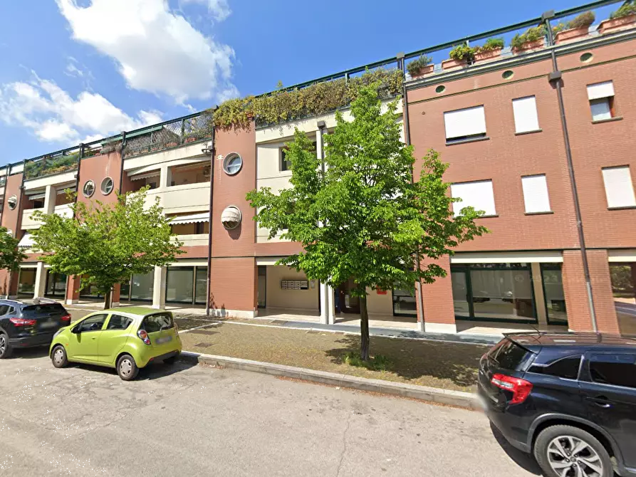 Immagine 3 di Negozio in vendita  in via A. de Gasperi a Rubano