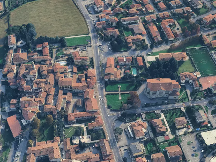 Immagine 4 di Posto auto in vendita  in Via Risorgimento a Iseo