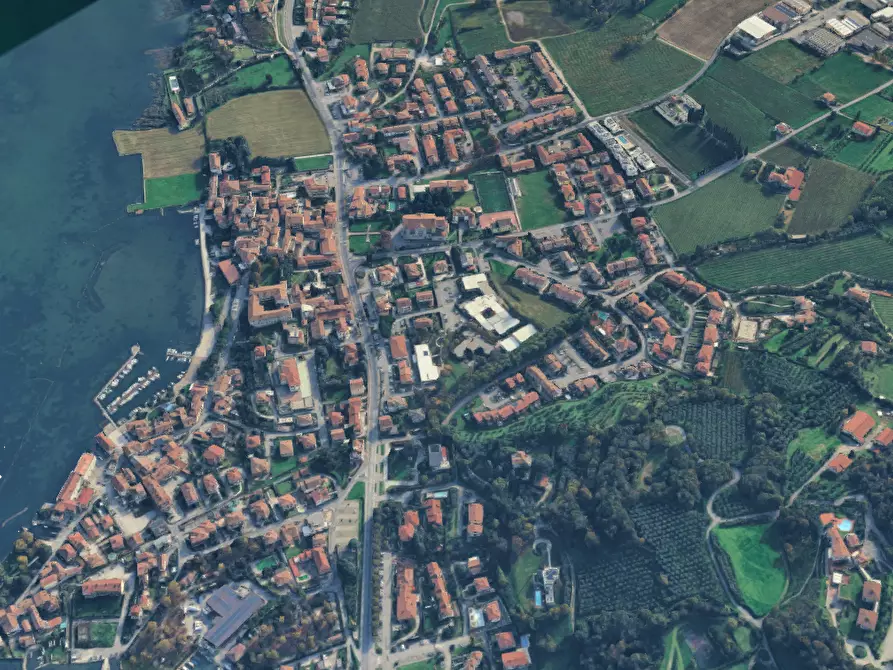 Immagine 6 di Posto auto in vendita  in Via Risorgimento a Iseo