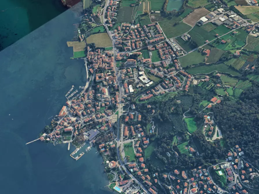 Immagine 7 di Posto auto in vendita  in Via Risorgimento a Iseo