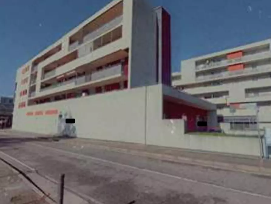 Immagine 5 di Negozio in vendita  in Corso Bazoli  a Brescia