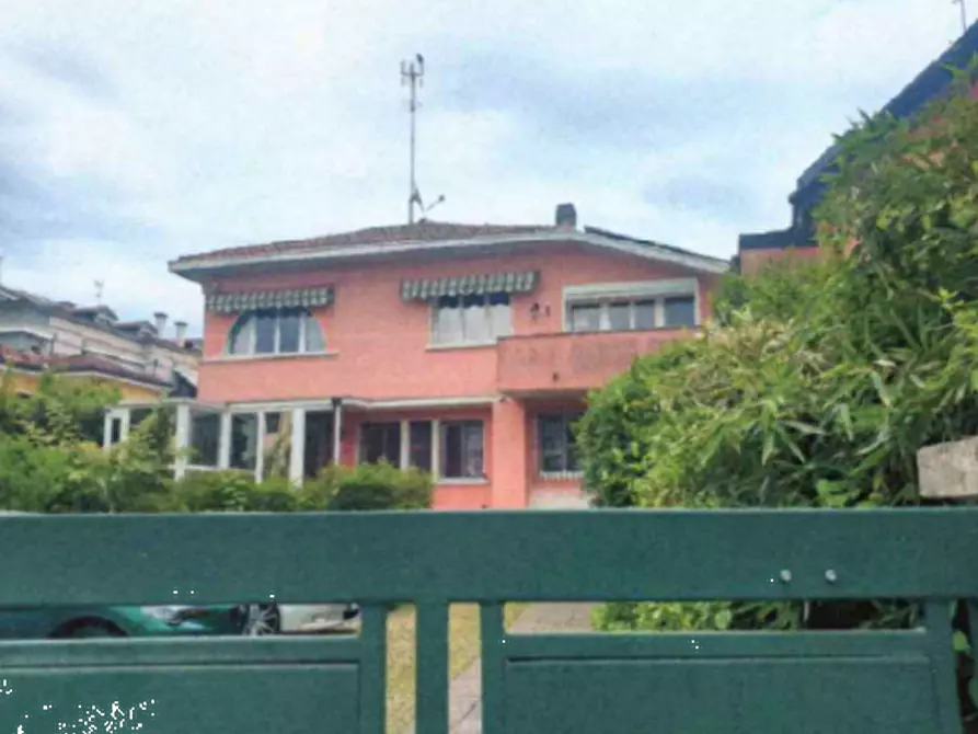 Immagine 1 di Appartamento in vendita  in Via Guizza Conselvana  a Padova