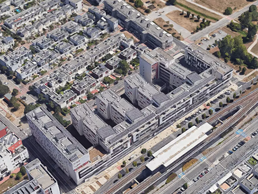 Immagine 13 di Negozio in vendita  in Corso Bazoli a Brescia