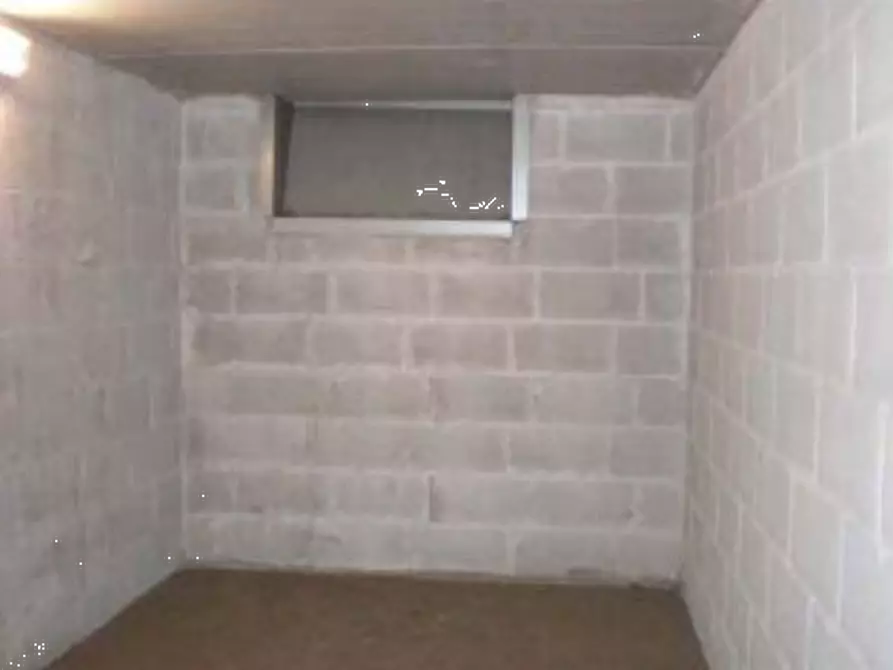 Immagine 3 di Garage in vendita  in Via Grotta di Gregna  a Roma