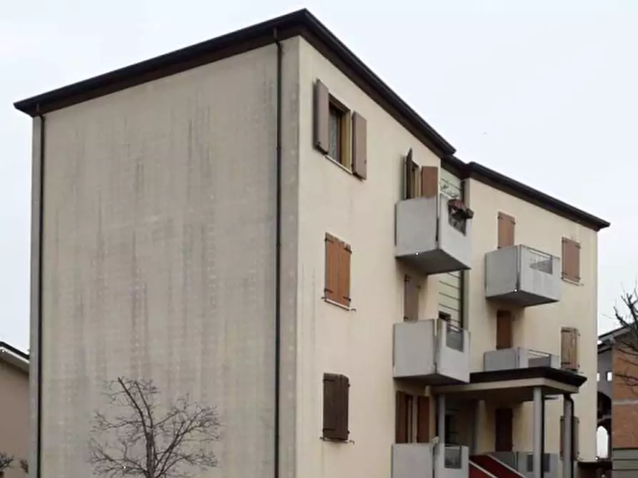 Immagine 2 di Appartamento in vendita  in Via Carlo Collodi a Bagnolo San Vito