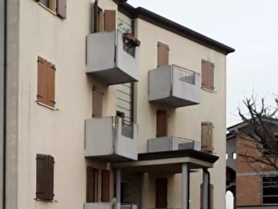 Immagine 3 di Appartamento in vendita  in Via Carlo Collodi a Bagnolo San Vito