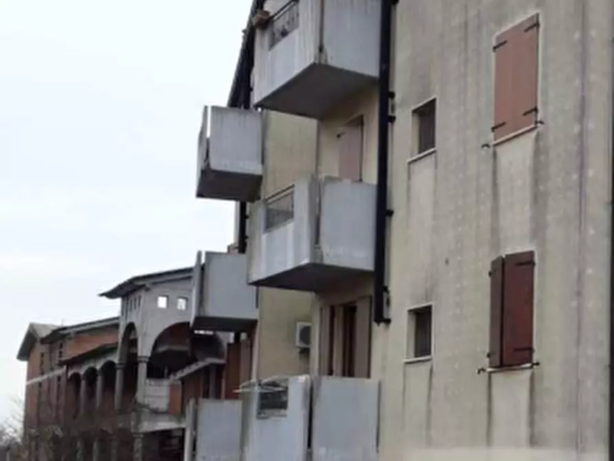 Immagine 9 di Appartamento in vendita  in Via Carlo Collodi a Bagnolo San Vito