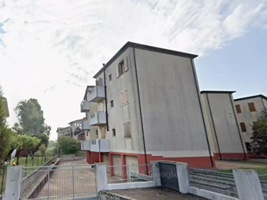 Immagine 13 di Appartamento in vendita  in Via Carlo Collodi a Bagnolo San Vito