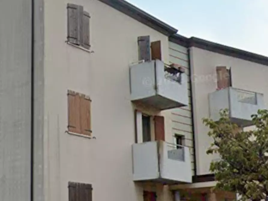 Immagine 15 di Appartamento in vendita  in Via Carlo Collodi a Bagnolo San Vito