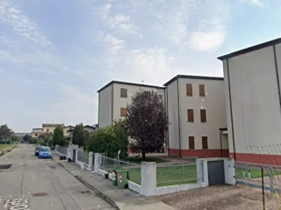 Immagine 17 di Appartamento in vendita  in Via Carlo Collodi a Bagnolo San Vito