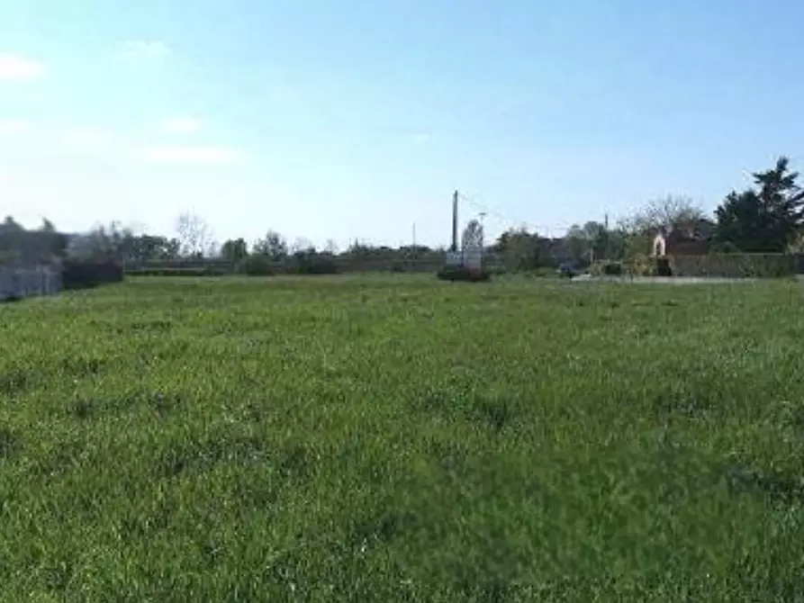 Immagine 1 di Terreno agricolo in vendita  in Località Calvisano a Calvisano